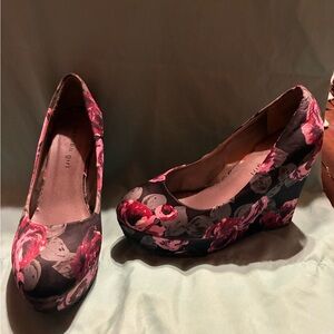 Madden Girl Purple Floral Wedges